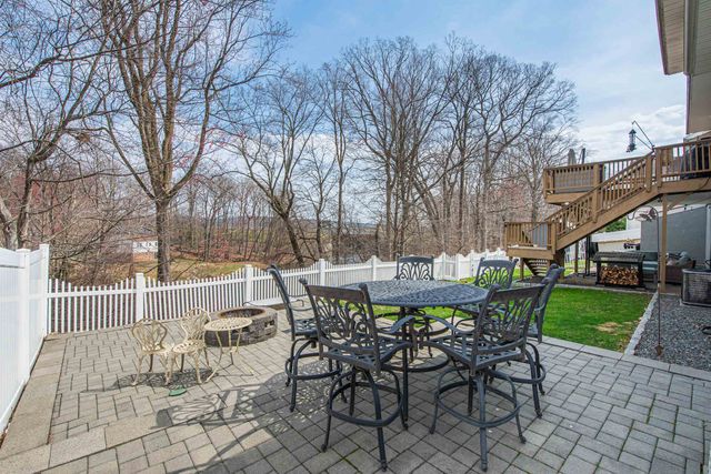 104 Lionshead Dr West, Wayne, NJ 07470