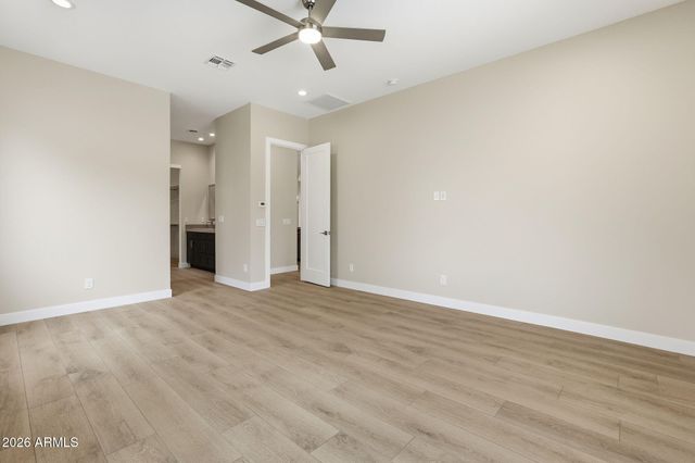 8006 W WHYMAN Avenue, Phoenix, AZ 85043
