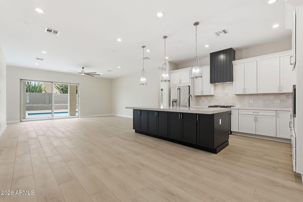 8006 W WHYMAN Avenue, Phoenix, AZ 85043 — photo 5