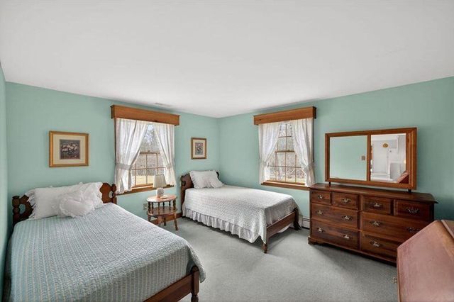 48 Glover Sq, Chatham, MA 02633