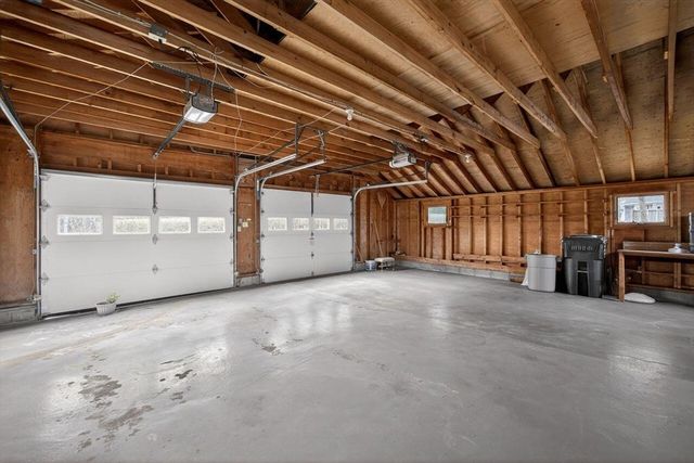 48 Glover Sq, Chatham, MA 02633