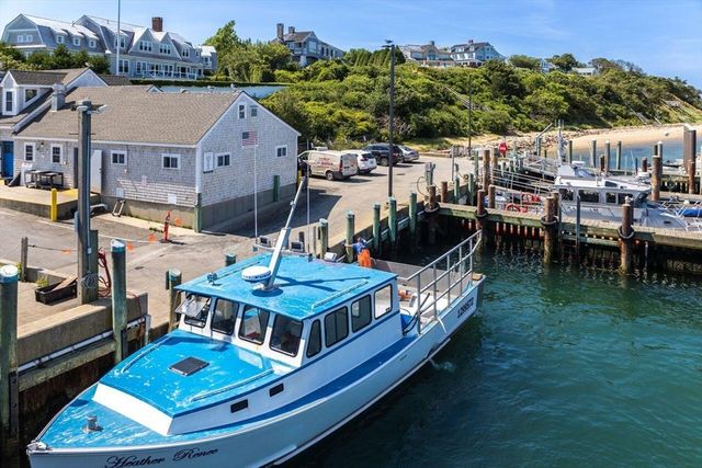 48 Glover Sq, Chatham, MA 02633