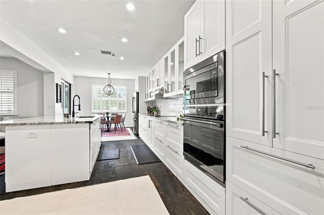 428 CHIMNEY ROCK DRIVE, Ruskin, FL 33570