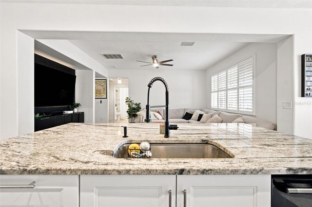 428 CHIMNEY ROCK DRIVE, Ruskin, FL 33570