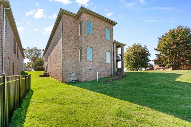 5980 S Mccann Ave, Springfield, MO 65804