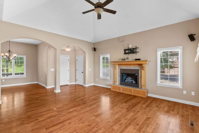 5980 S Mccann Ave, Springfield, MO 65804