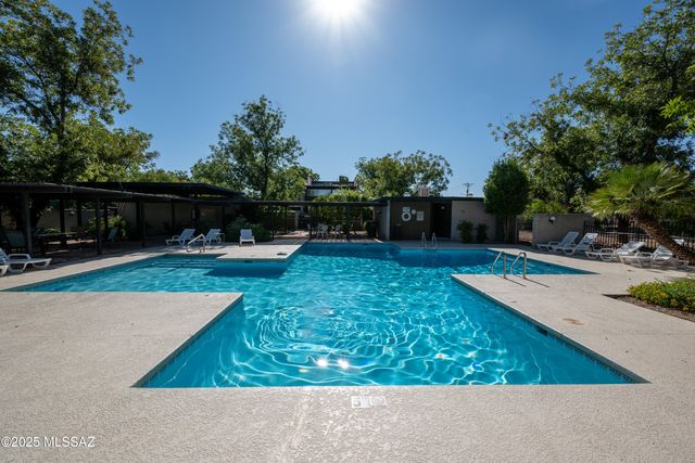 5701 E Glenn St Apt 5, Tucson, AZ 85712