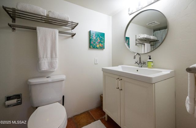 5701 E Glenn St Apt 5, Tucson, AZ 85712