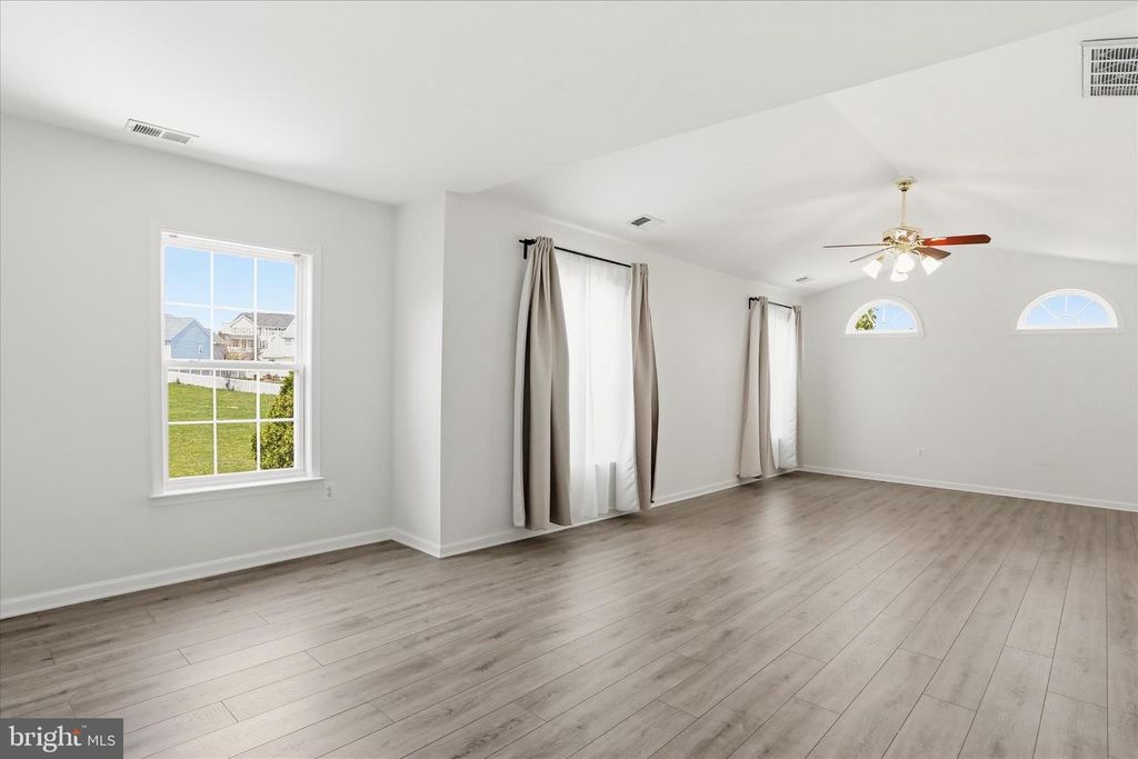 Image 27 of property listing at 18106 BULLOCK CT, Hagerstown, MD 21740