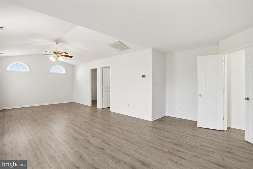 Image 28 of property listing at 18106 BULLOCK CT, Hagerstown, MD 21740