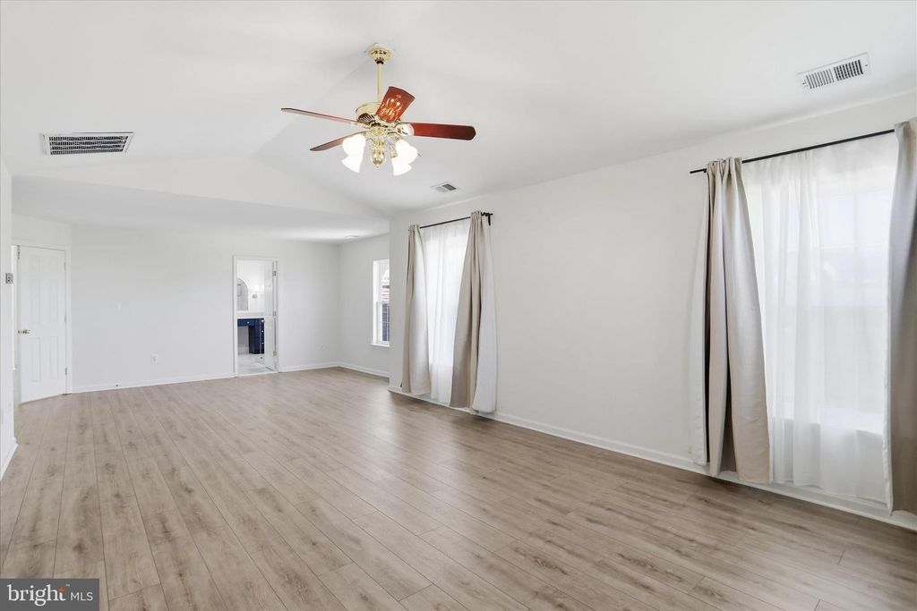 Image 31 of property listing at 18106 BULLOCK CT, Hagerstown, MD 21740