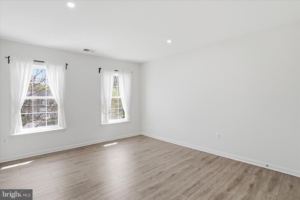 Image 35 of property listing at 18106 BULLOCK CT, Hagerstown, MD 21740