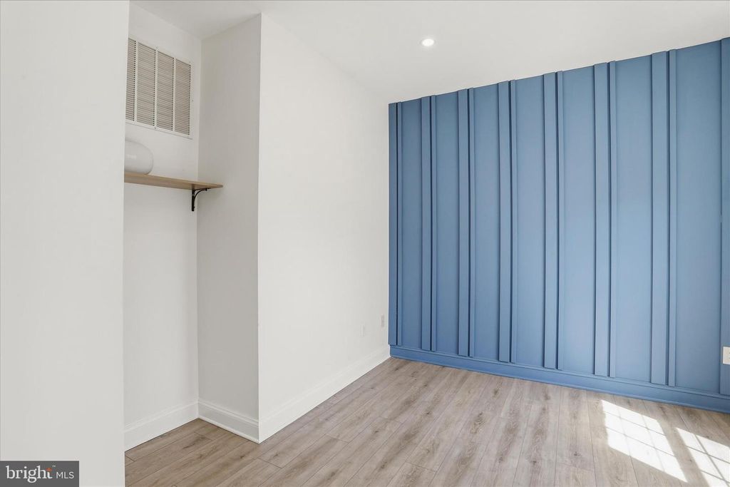 Image 5 of property listing at 18106 BULLOCK CT, Hagerstown, MD 21740