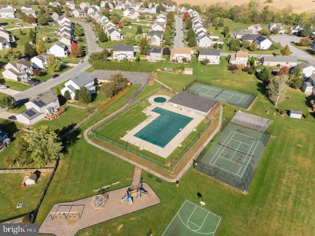 Image 66 of property listing at 18106 BULLOCK CT, Hagerstown, MD 21740