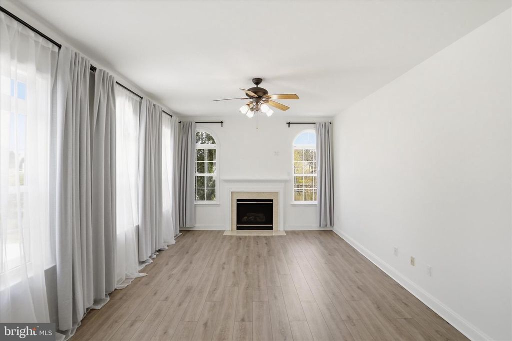 Image 9 of property listing at 18106 BULLOCK CT, Hagerstown, MD 21740