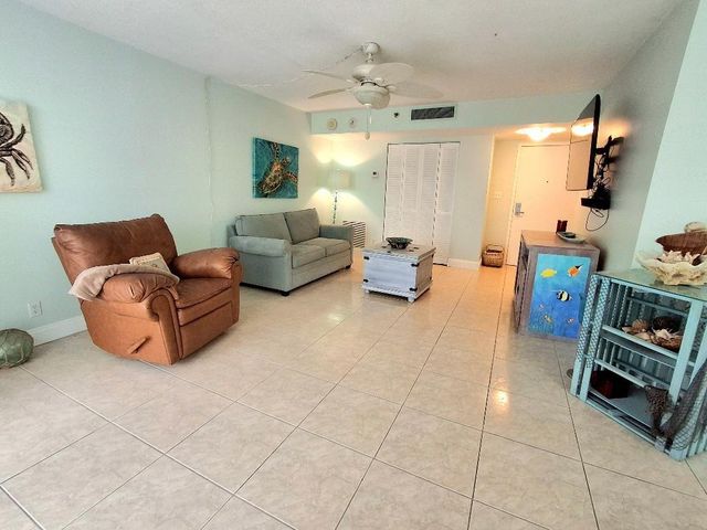 1361 S Ocean Blvd 303, Pompano Beach, FL 33062