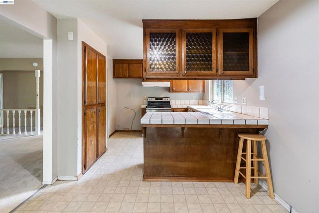 2197 Sugartree Drive, Pittsburg, CA 94565