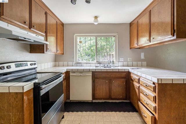 2197 Sugartree Drive, Pittsburg, CA 94565