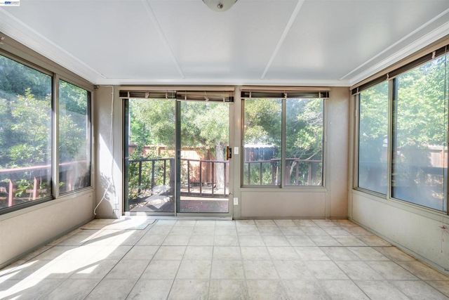 2197 Sugartree Drive, Pittsburg, CA 94565