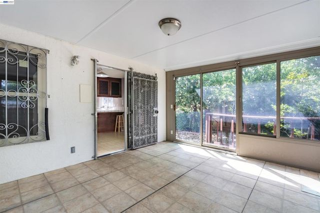 2197 Sugartree Drive, Pittsburg, CA 94565