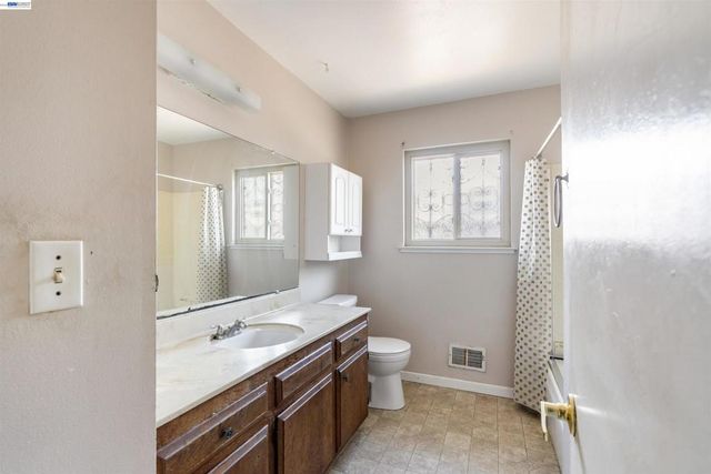 2197 Sugartree Drive, Pittsburg, CA 94565