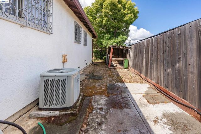 2197 Sugartree Drive, Pittsburg, CA 94565