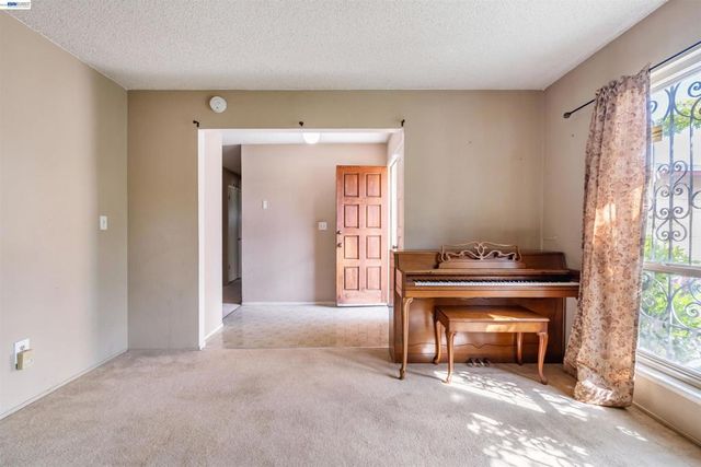 2197 Sugartree Drive, Pittsburg, CA 94565