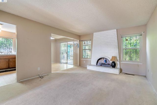 2197 Sugartree Drive, Pittsburg, CA 94565