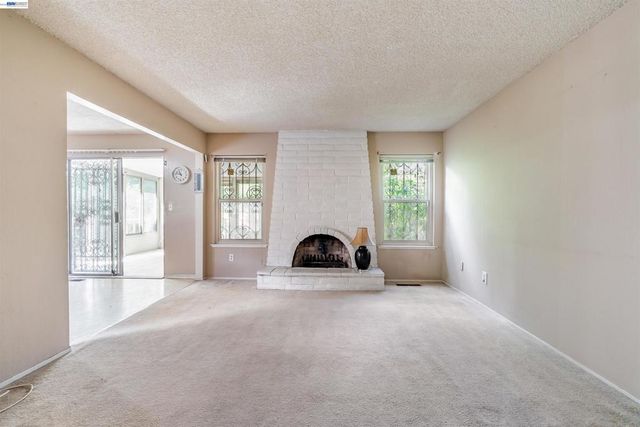 2197 Sugartree Drive, Pittsburg, CA 94565