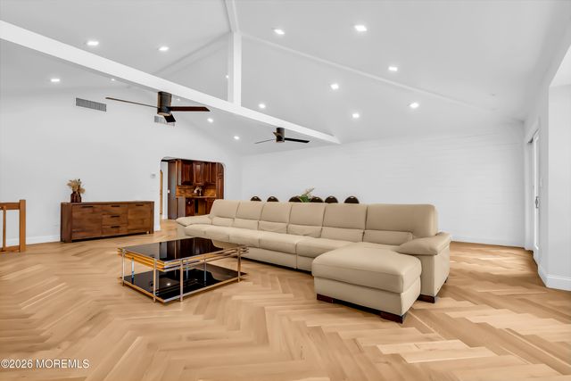 455 W Lincoln Avenue, Oakhurst, NJ 07755