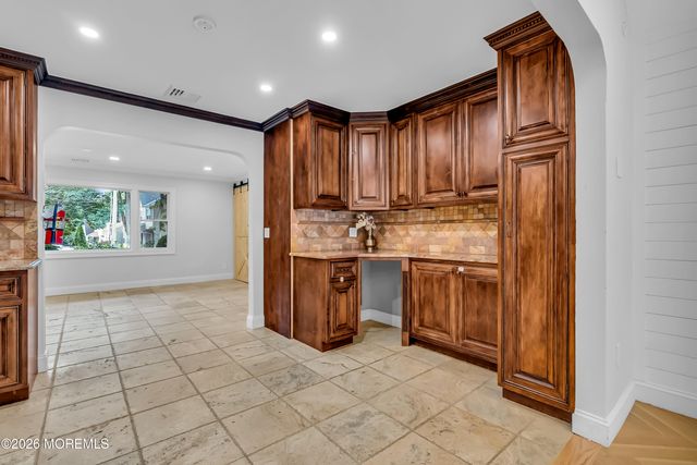 455 W Lincoln Avenue, Oakhurst, NJ 07755