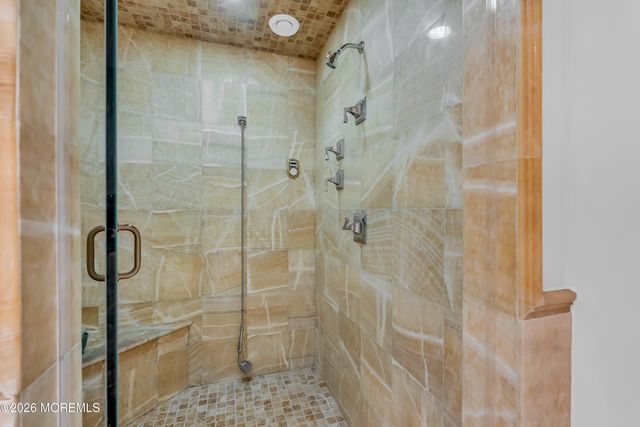 455 W Lincoln Avenue, Oakhurst, NJ 07755