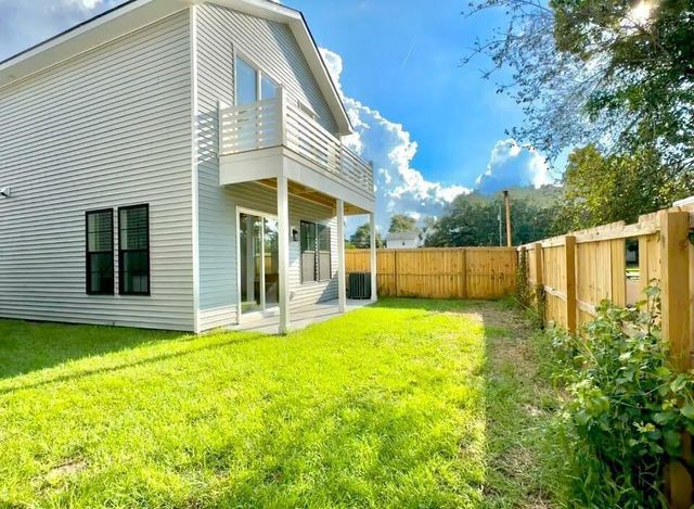 1904 Gumwood Boulevard, North Charleston, SC 29406