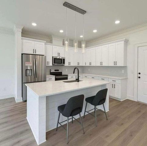 1904 Gumwood Boulevard, North Charleston, SC 29406