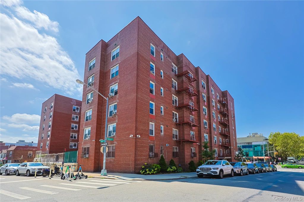 13604 Cherry Avenue 4E, Flushing, NY 11355 — exterior