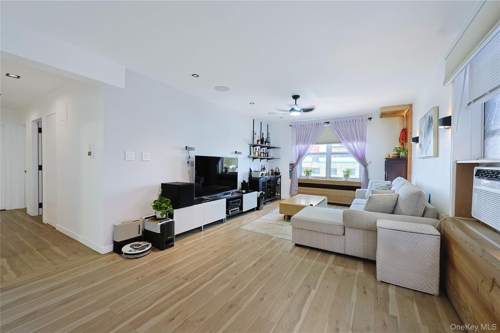 13604 Cherry Avenue 4E, Flushing, NY 11355 — photo 4