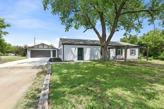 2350 S Bedford St, Wichita, KS 67207