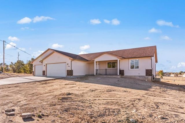 489 S Laporte Dr, Pueblo West, CO 81007