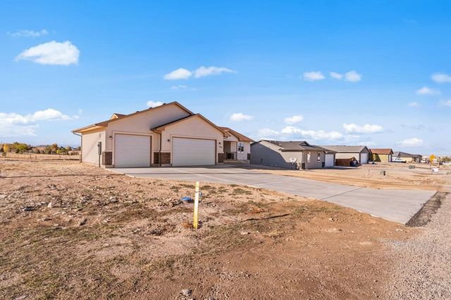 489 S Laporte Dr, Pueblo West, CO 81007