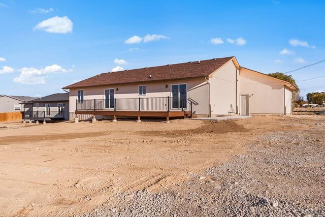 489 S Laporte Dr, Pueblo West, CO 81007