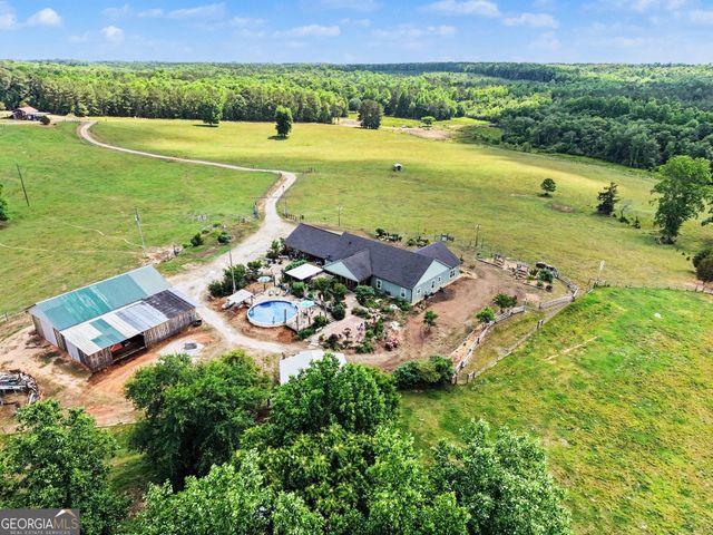 8715 Forrest Road, Grantville, GA 30220