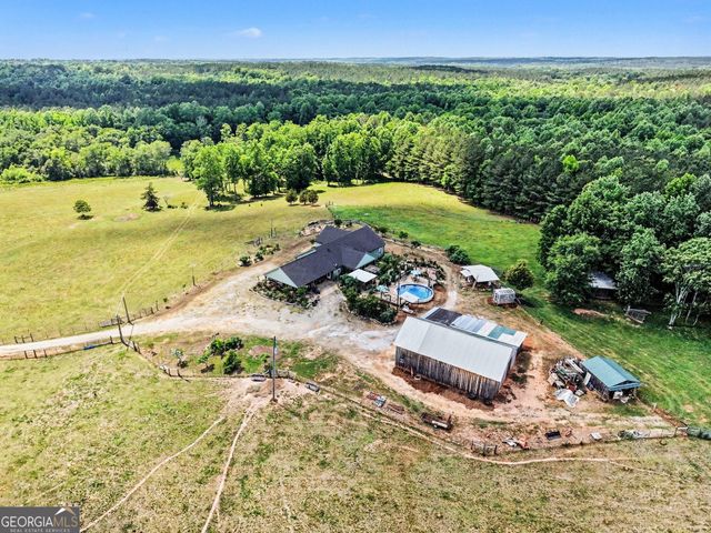 8715 Forrest Road, Grantville, GA 30220