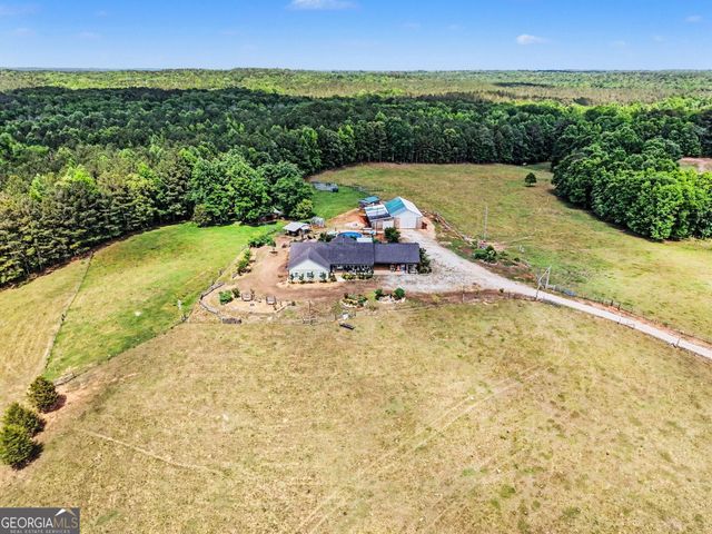 8715 Forrest Road, Grantville, GA 30220