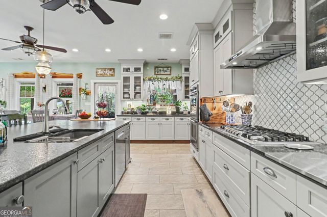 8715 Forrest Road, Grantville, GA 30220