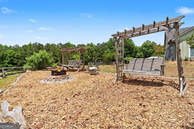8715 Forrest Road, Grantville, GA 30220