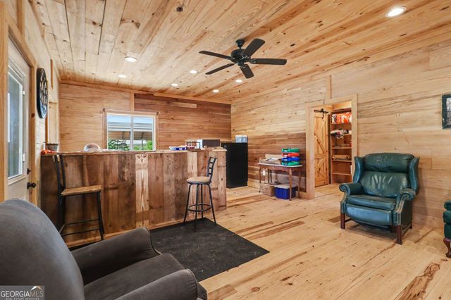 8715 Forrest Road, Grantville, GA 30220