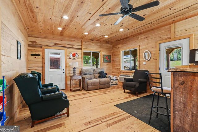 8715 Forrest Road, Grantville, GA 30220