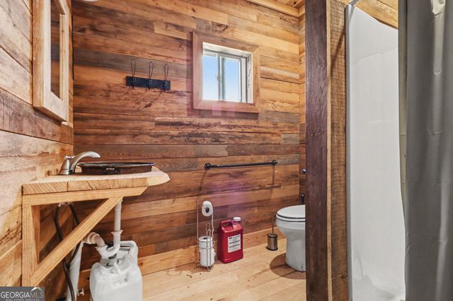 8715 Forrest Road, Grantville, GA 30220