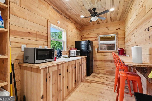 8715 Forrest Road, Grantville, GA 30220