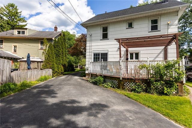 195 Saint Regis Drive South, Brighton, NY 14618